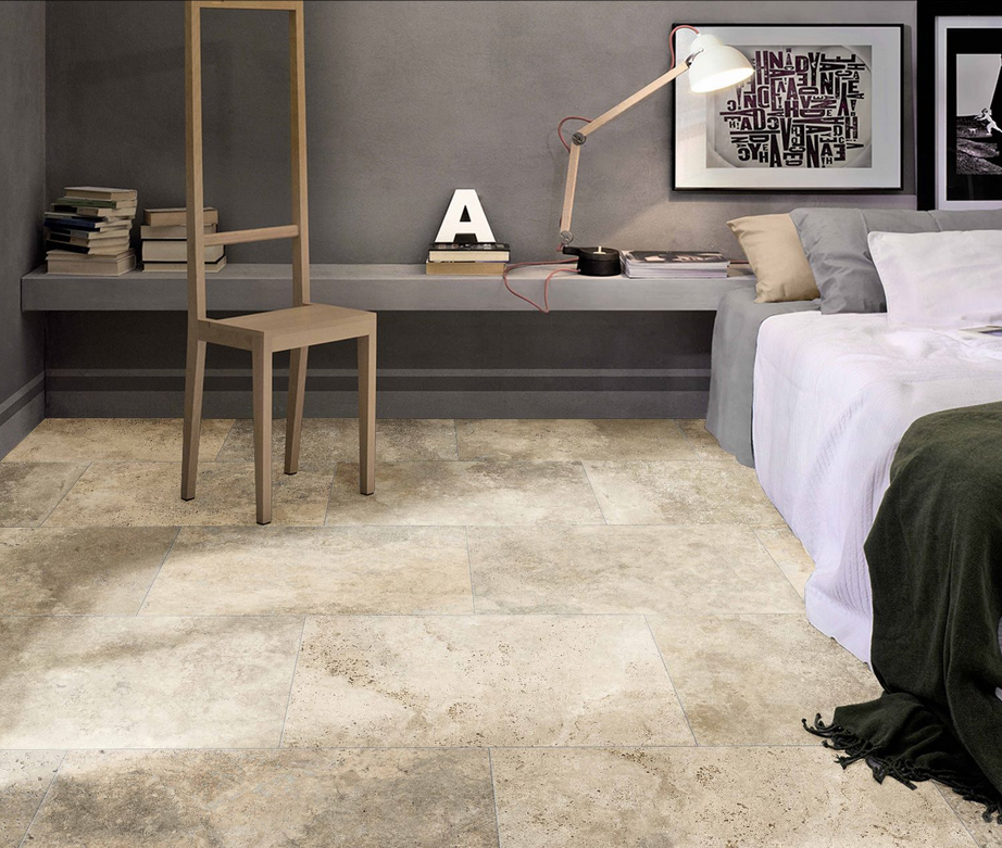 Carrelage effet marbre grand format blanc avec veinage doré ou gris Miramas
